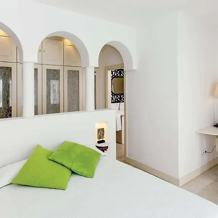 Villas Jardines Villa *